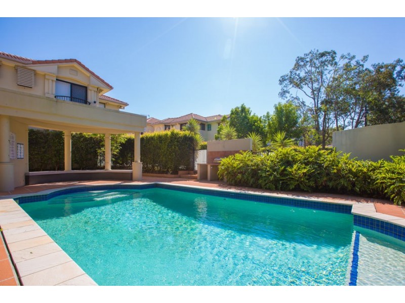 4/141 Cotlew Street, Ashmore QLD 4214