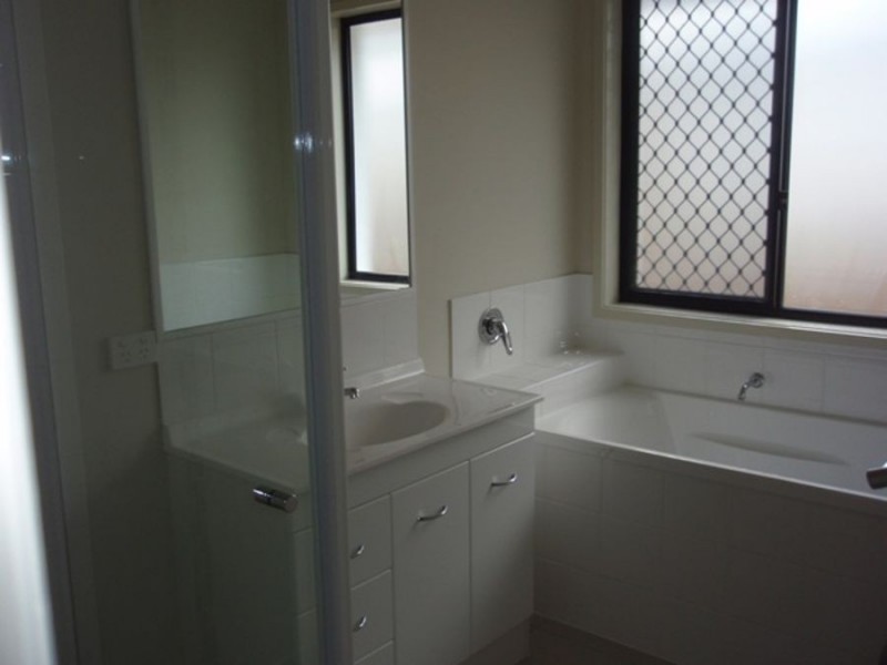 42a Candlebark Circuit, Upper Coomera QLD 4209