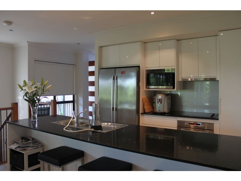 2/12 Dolphin Avenue, Mermaid Beach QLD 4218