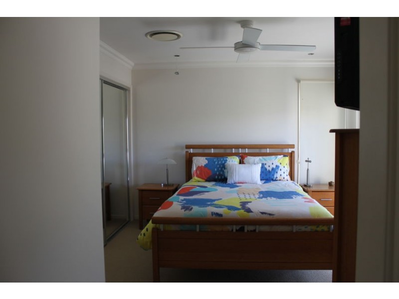 2/12 Dolphin Avenue, Mermaid Beach QLD 4218