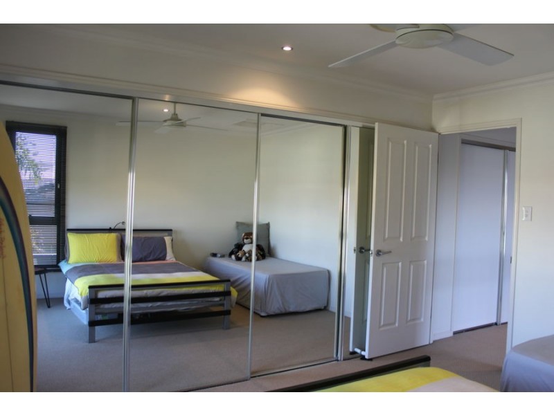 2/12 Dolphin Avenue, Mermaid Beach QLD 4218