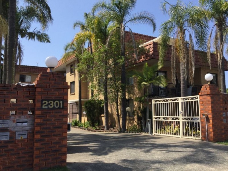 2/2301 Gold Coast Highway “La Costa Village”, Mermaid Beach QLD 4218