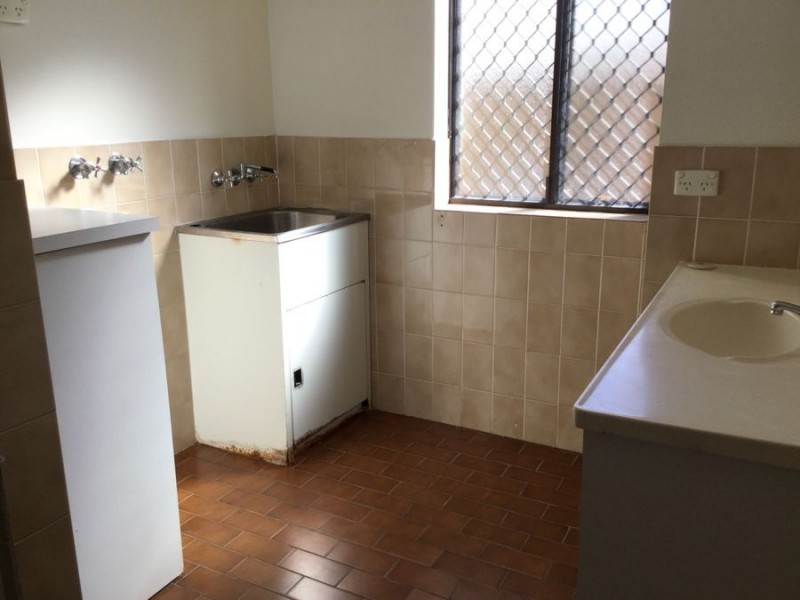 2/2301 Gold Coast Highway “La Costa Village”, Mermaid Beach QLD 4218