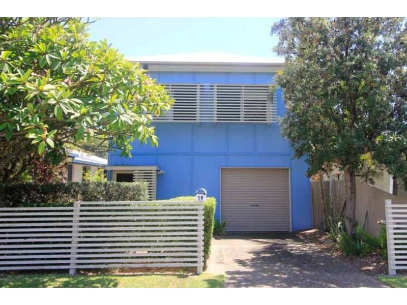 19 Cronulla Avenue, Mermaid Beach QLD 4218