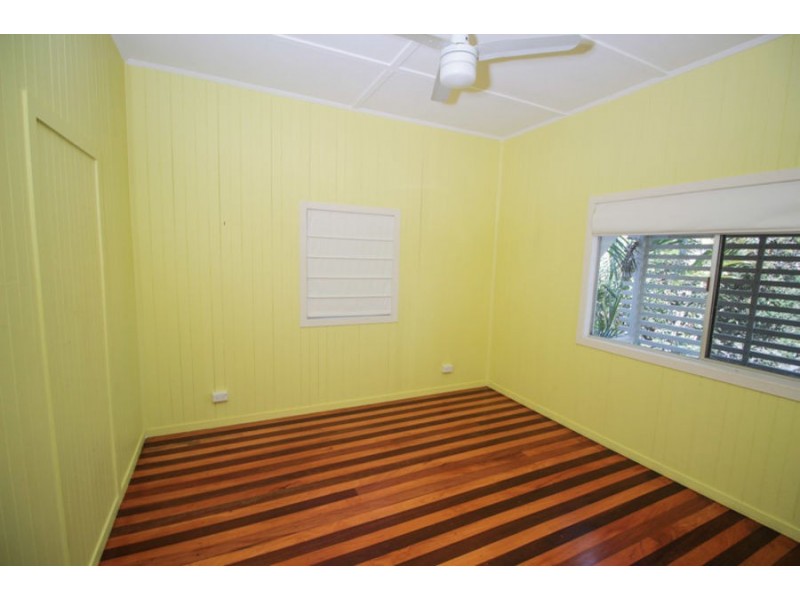 19 Cronulla Avenue, Mermaid Beach QLD 4218