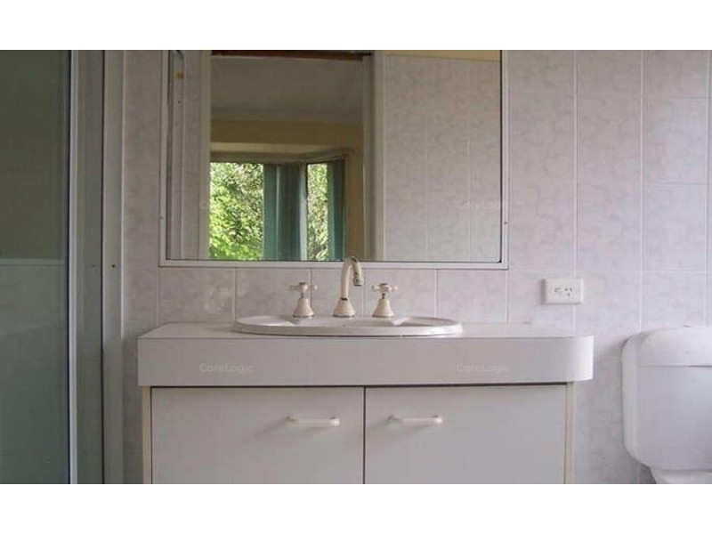 104 Auk Avenue, Burleigh Waters QLD 4220