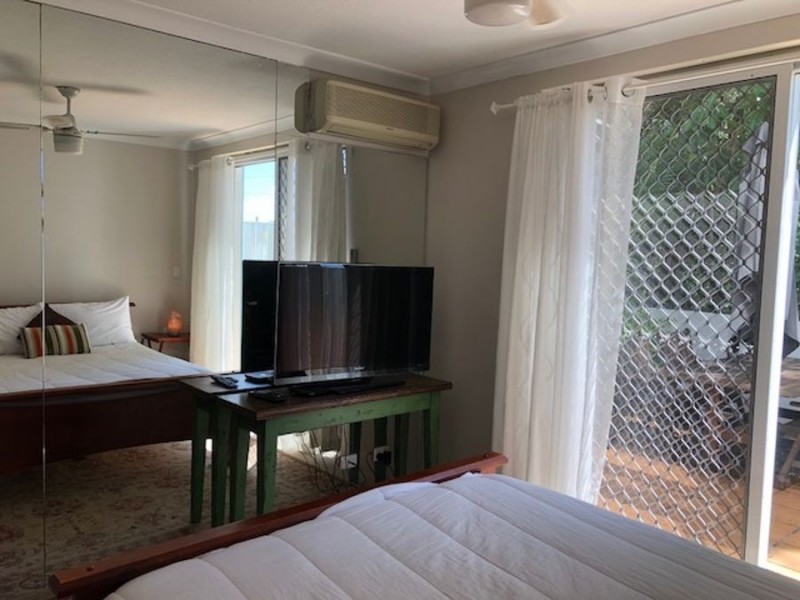 27/28 Chairlift Avenue ‘Santorini By The Sea’, Nobby Beach QLD 4218