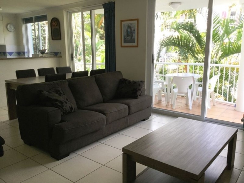 14/28 Chairlift Avenue “Santorini by the Sea”, Mermaid Beach QLD 4218