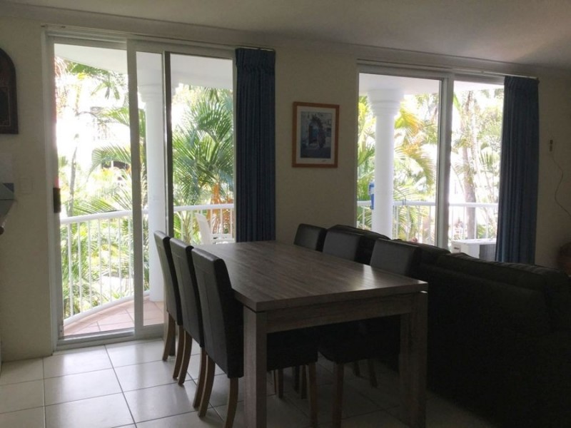 14/28 Chairlift Avenue “Santorini by the Sea”, Mermaid Beach QLD 4218