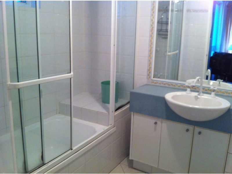 14/28 Chairlift Avenue “Santorini by the Sea”, Mermaid Beach QLD 4218