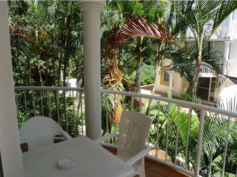 14/28 Chairlift Avenue “Santorini by the Sea”, Mermaid Beach QLD 4218