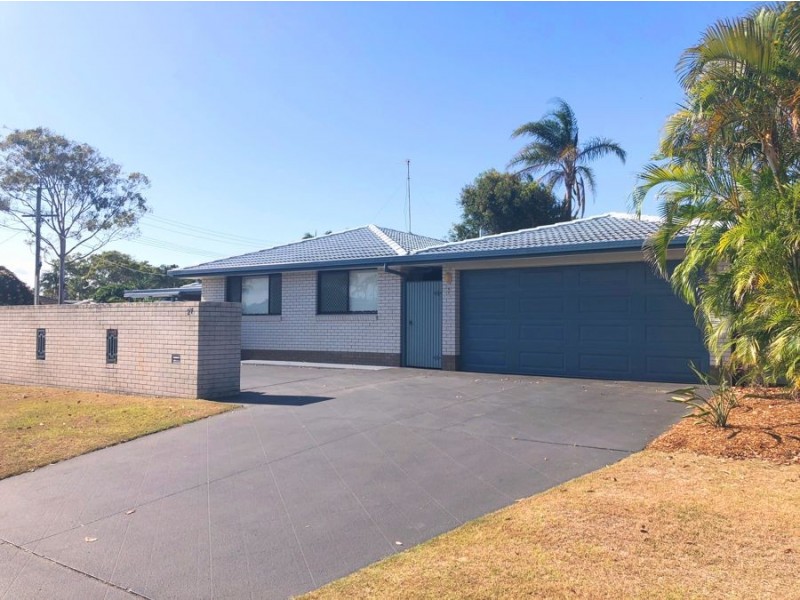27 Birigun Street, Mermaid Waters QLD 4218