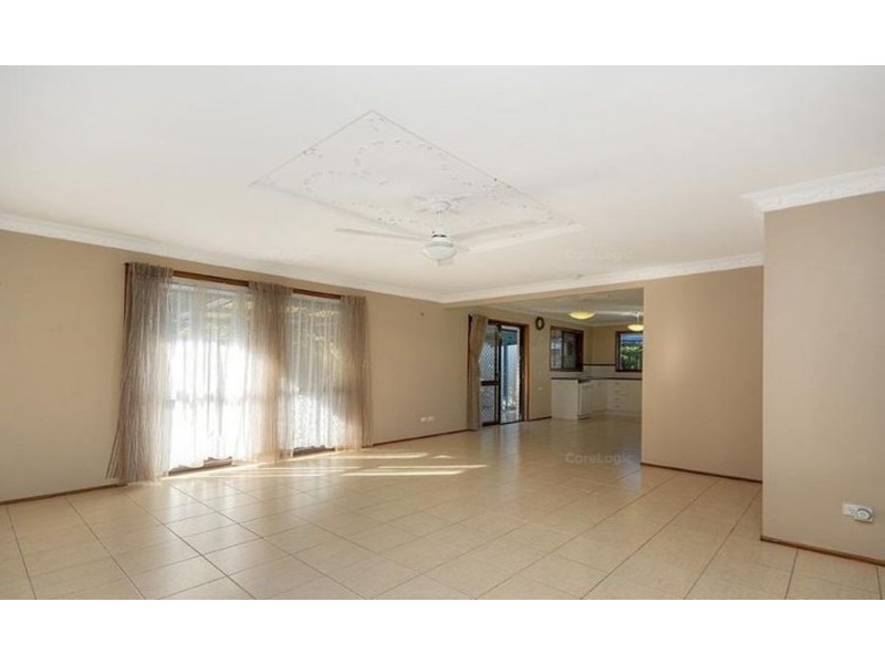 27 Birigun Street, Mermaid Waters QLD 4218