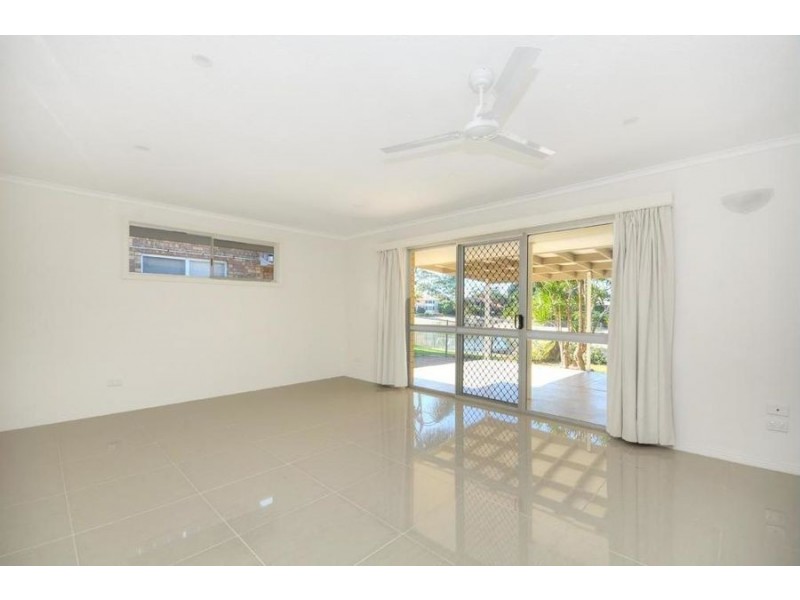 19 Bermuda Street, Broadbeach Waters QLD 4218