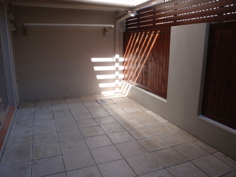 2/40 Heron Avenue, Mermaid Beach QLD 4218