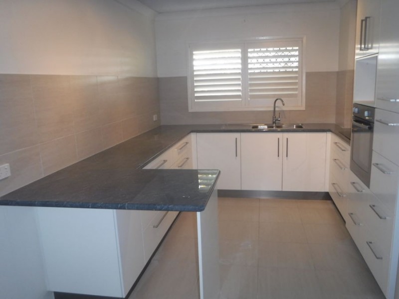 1/23 Jubilee Avenue, Broadbeach QLD 4218