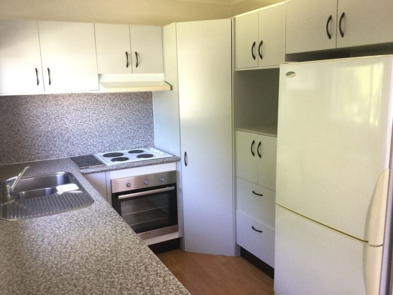 32 Kallay Street, Miami QLD 4220