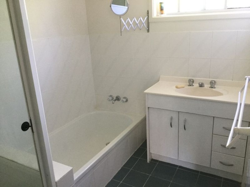 32 Kallay Street, Miami QLD 4220