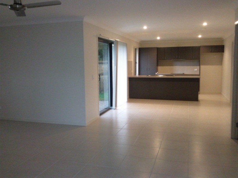 6 Mugello Drive, Oxenford QLD 4210