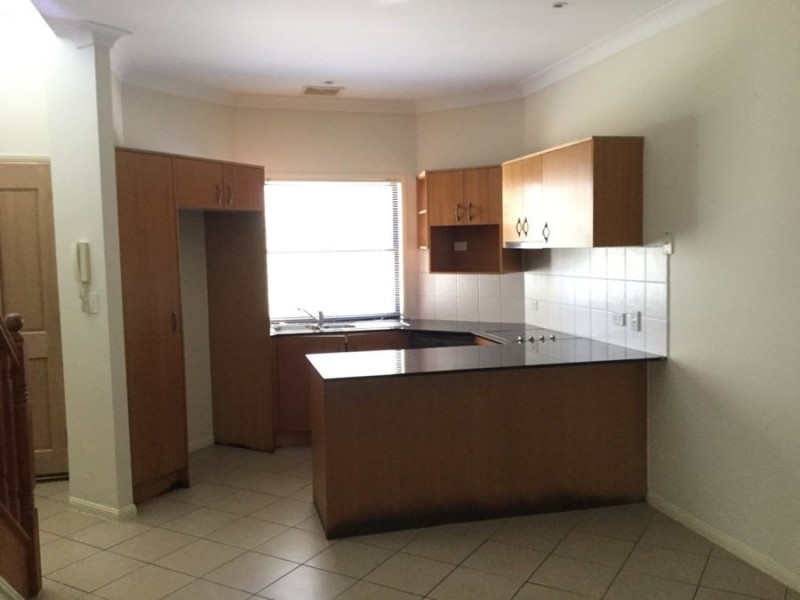 12/141 Cotlew Street, Ashmore QLD 4214