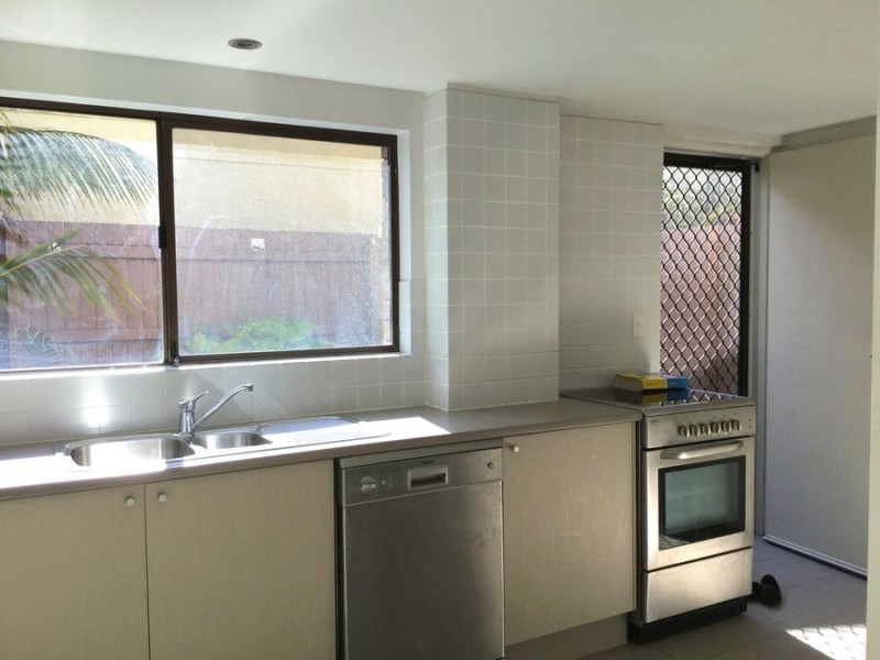 2/13 Chairlift Avenue East, Mermaid Beach QLD 4218