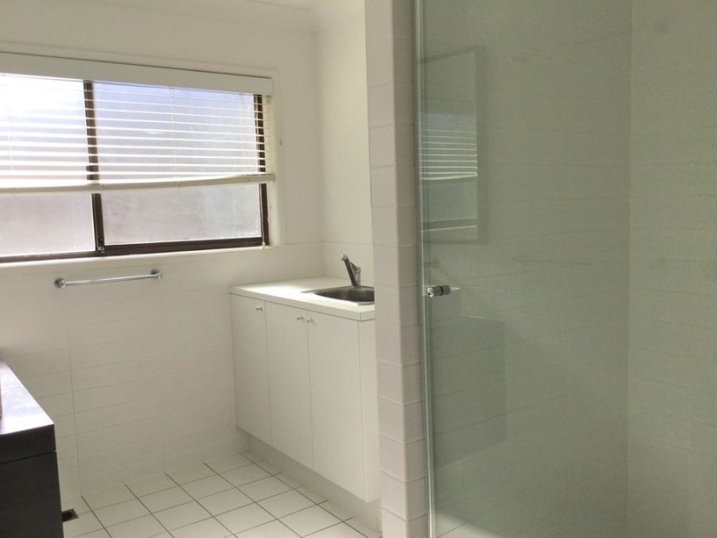 2/13 Chairlift Avenue East, Mermaid Beach QLD 4218