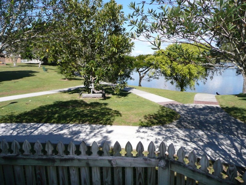 13/173 Barrier Reef Drive, Mermaid Waters QLD 4218