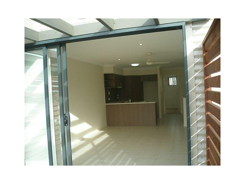 Palma Crescent, Varsity Lakes QLD 4227