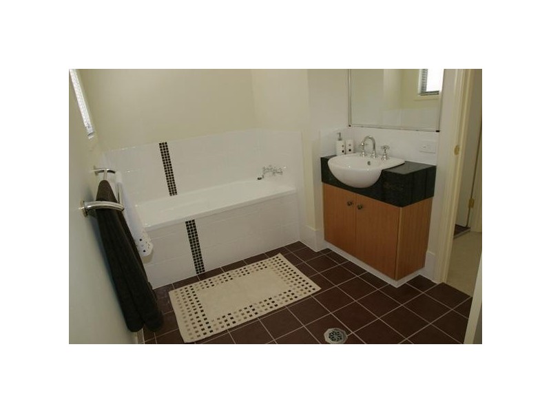 Ashmore QLD 4214