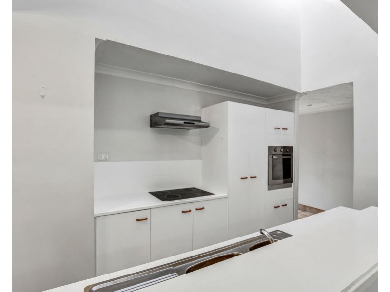 42/172 Barrier Reef Drive, Mermaid Waters QLD 4218