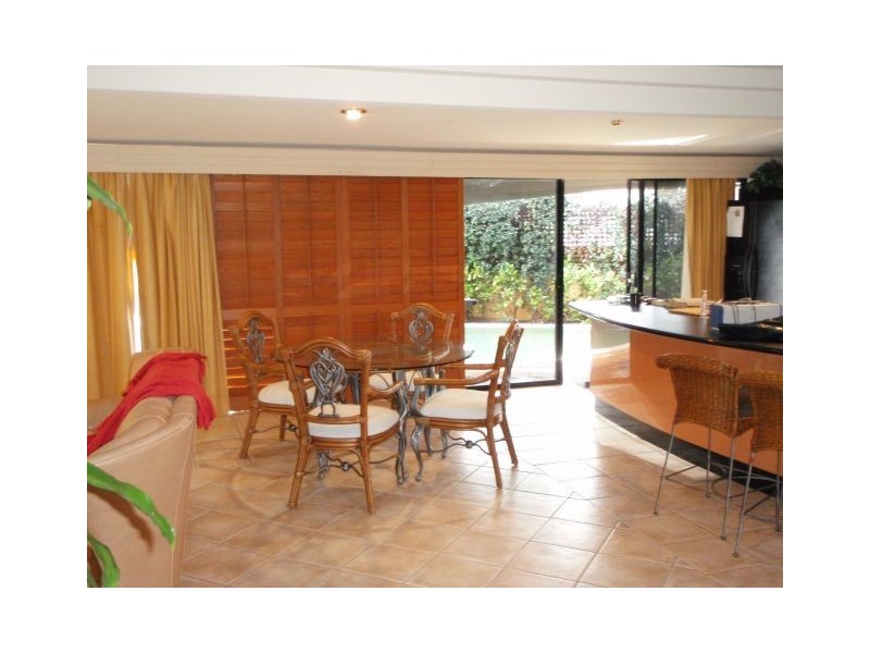 Broadbeach Waters QLD 4218