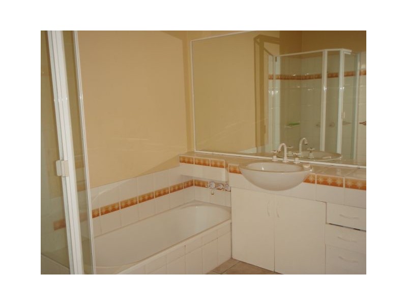 Broadbeach Waters QLD 4218