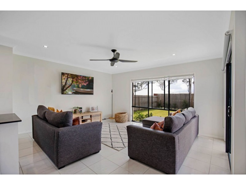 9 Vale Avenue, Arundel QLD 4214