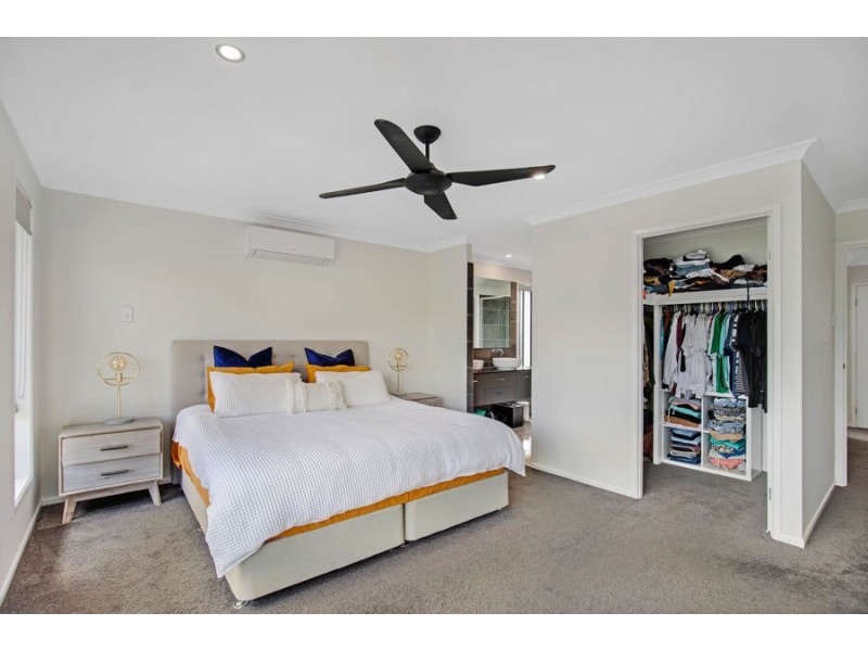 9 Vale Avenue, Arundel QLD 4214