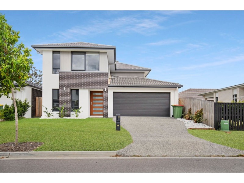 9 Vale Avenue, Arundel QLD 4214