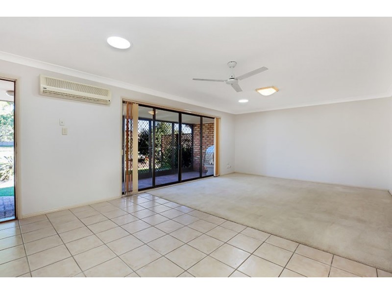 172 Barrier Reef Drive, Mermaid Waters QLD 4218
