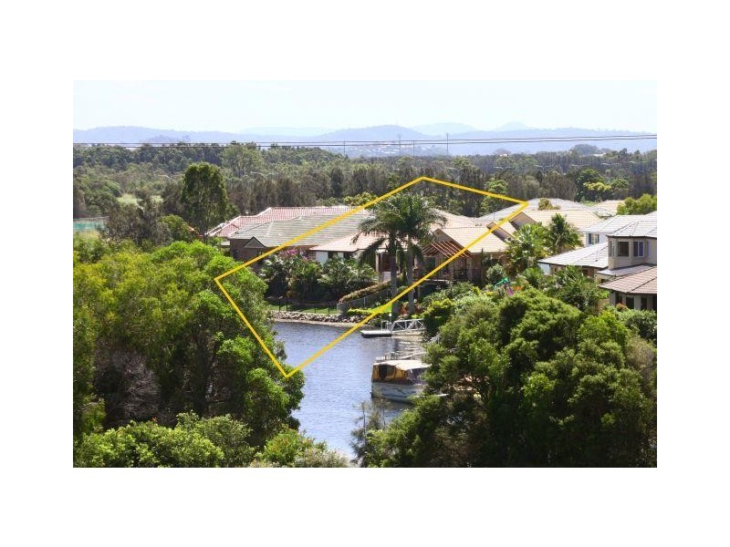 Clear Island Waters QLD 4226