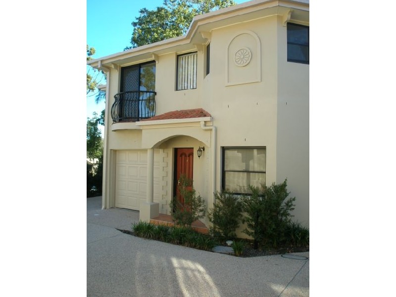 Ashmore QLD 4214