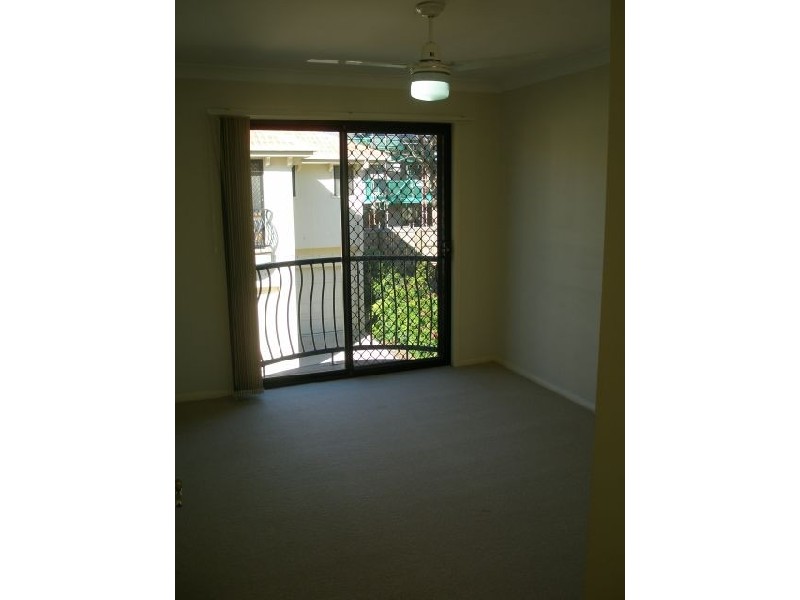Ashmore QLD 4214