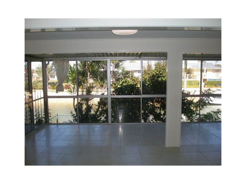 Broadbeach Waters QLD 4218