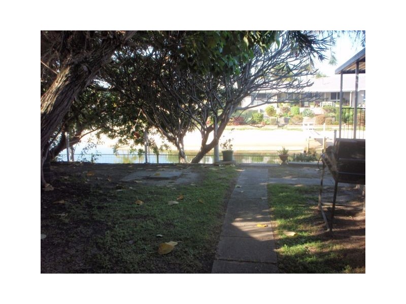 Broadbeach Waters QLD 4218