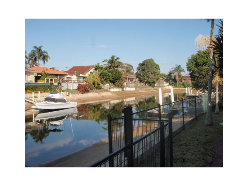 Broadbeach Waters QLD 4218