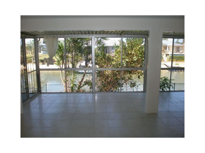 Broadbeach Waters QLD 4218