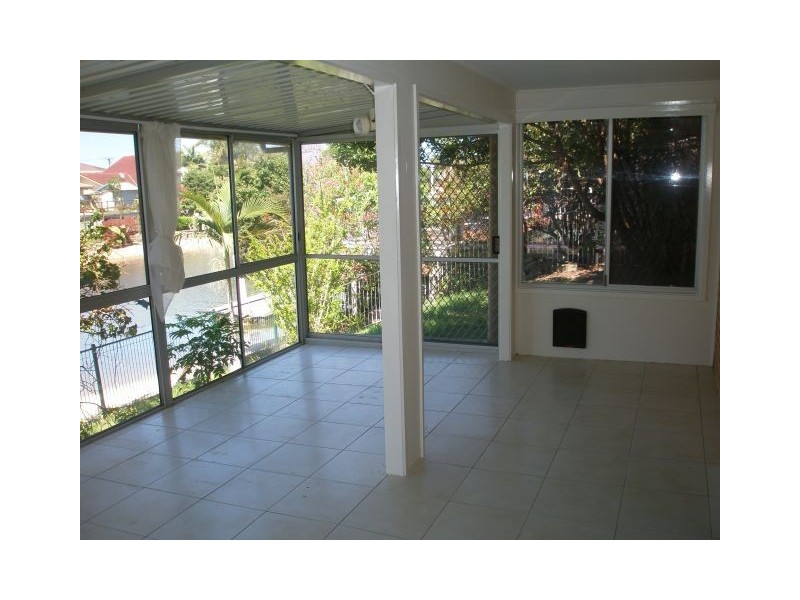 Broadbeach Waters QLD 4218