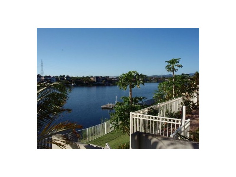 65 Bollard Circuit, Clear Island Waters QLD 4226
