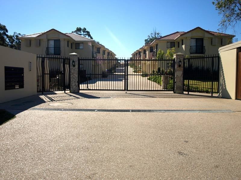 Ashmore QLD 4214