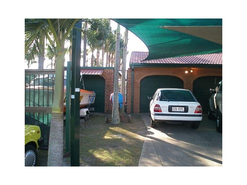 Broadbeach Waters QLD 4218