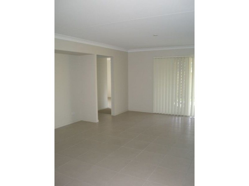 Pacific Pines QLD 4211