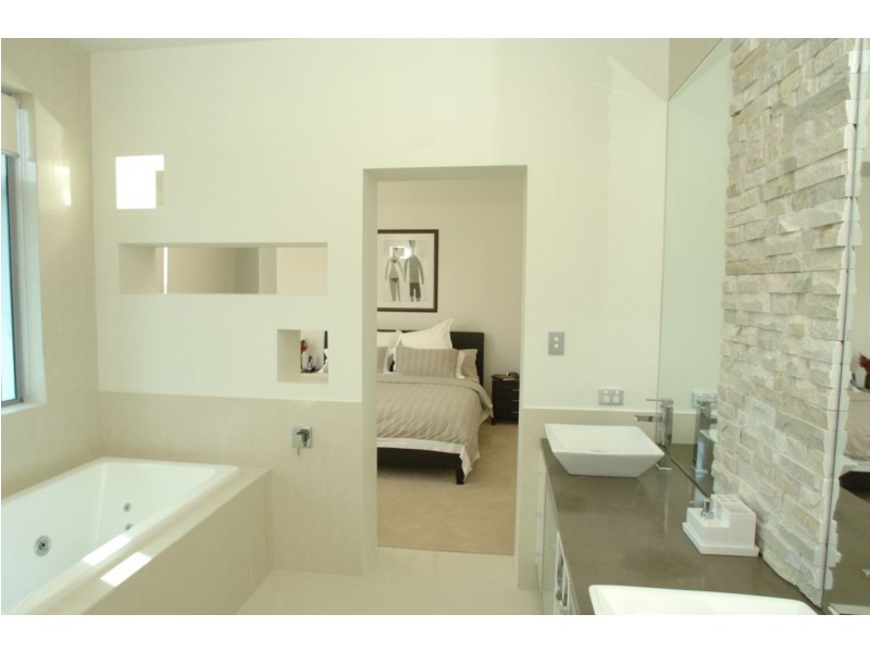 Mermaid Beach QLD 4218