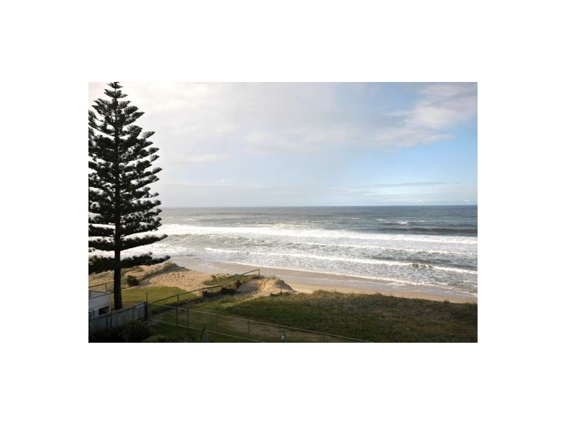 Main Beach QLD 4217